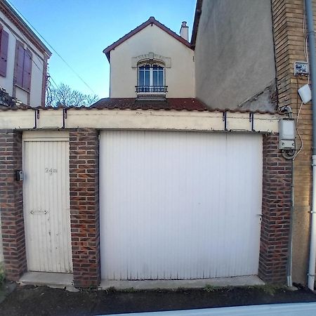Les Etapes Chartraines Parking Wifi Jaccuzi Apartment Chartres Exterior photo